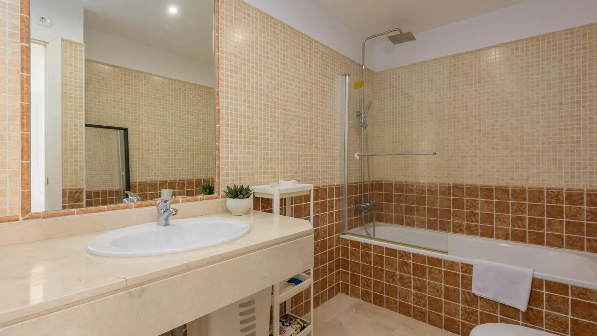 2247-Duplex 3 Bedrooms With 2 Terraces Манилва Апартаменты