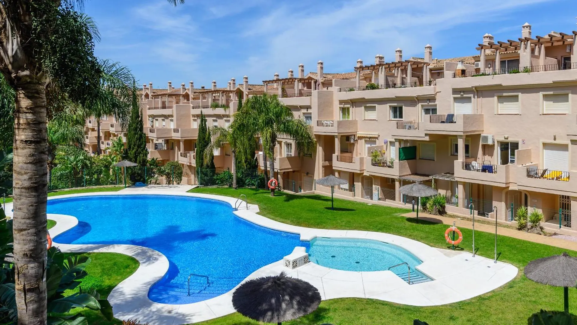 2247-Duplex 3 Bedrooms With 2 Terraces Manilva 0*,  İspanya